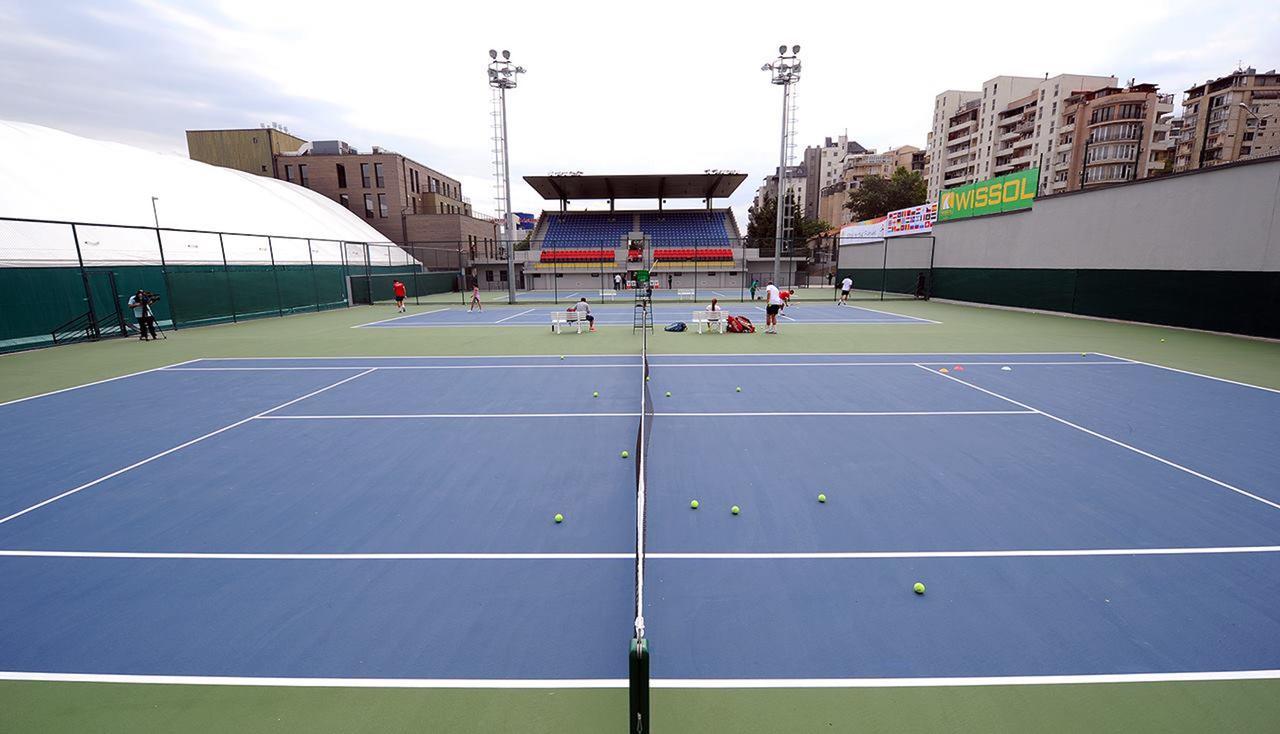 Tbilisi Apartment Tennis Court מראה חיצוני תמונה