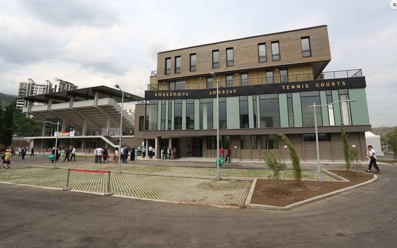 Tbilisi Apartment Tennis Court מראה חיצוני תמונה